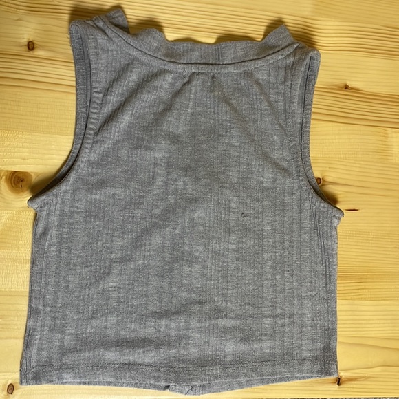 Gray tank top - Picture 2 of 2